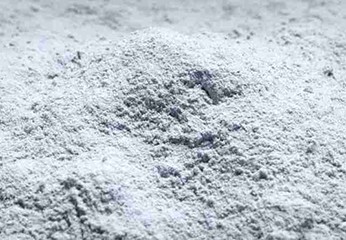 Polvere di roccia, zeolite o caolino?